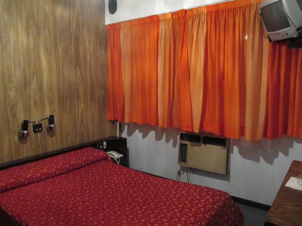 Hotel Nahuel Rosario Pokoj fotografie
